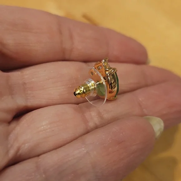 BOMB PARTY PERIDOT Stud Earrings - Picture 5 of 6